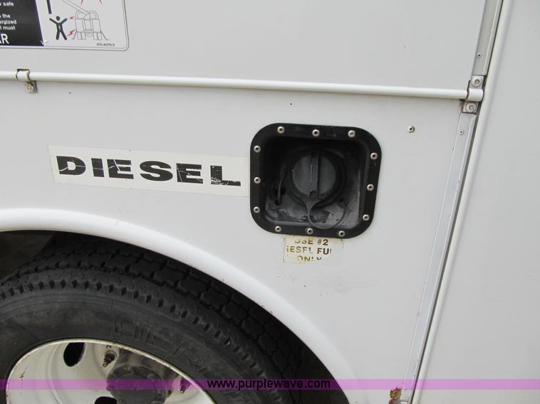 image for item G6522 2006 Ford F550 Super Duty XL bucket truck