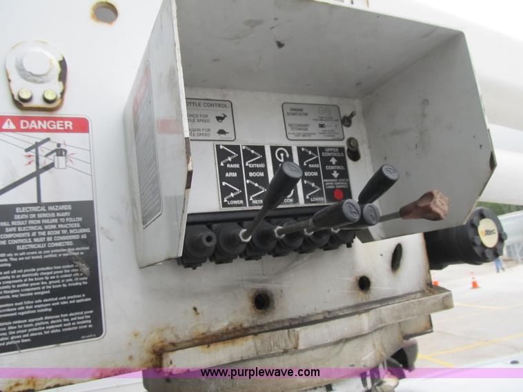 image for item G6522 2006 Ford F550 Super Duty XL bucket truck