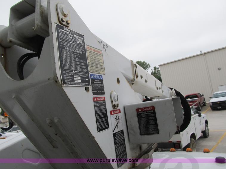 image for item G6522 2006 Ford F550 Super Duty XL bucket truck