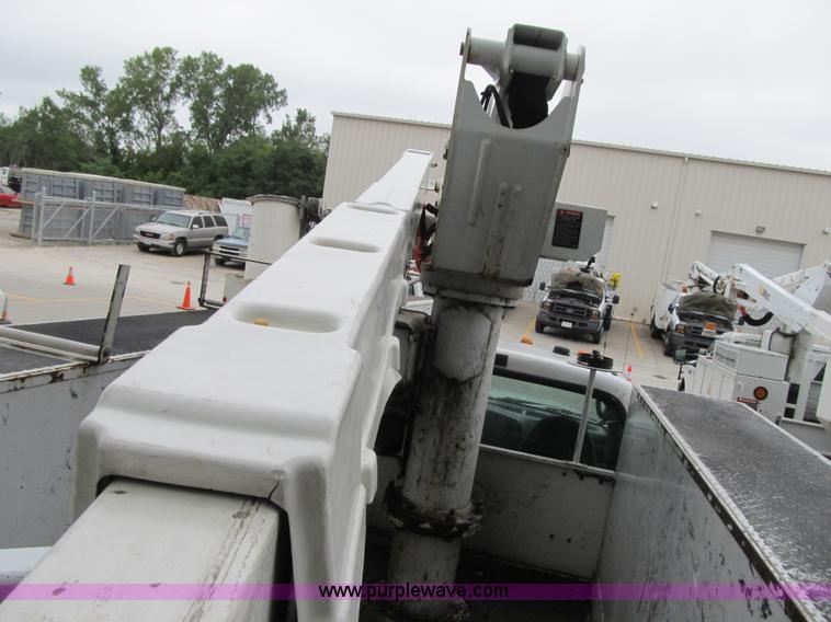 image for item G6522 2006 Ford F550 Super Duty XL bucket truck