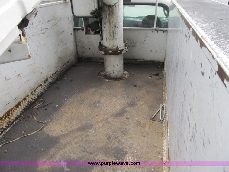 image for item G6522 2006 Ford F550 Super Duty XL bucket truck