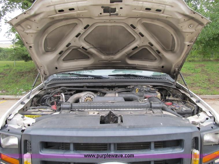 image for item G6522 2006 Ford F550 Super Duty XL bucket truck