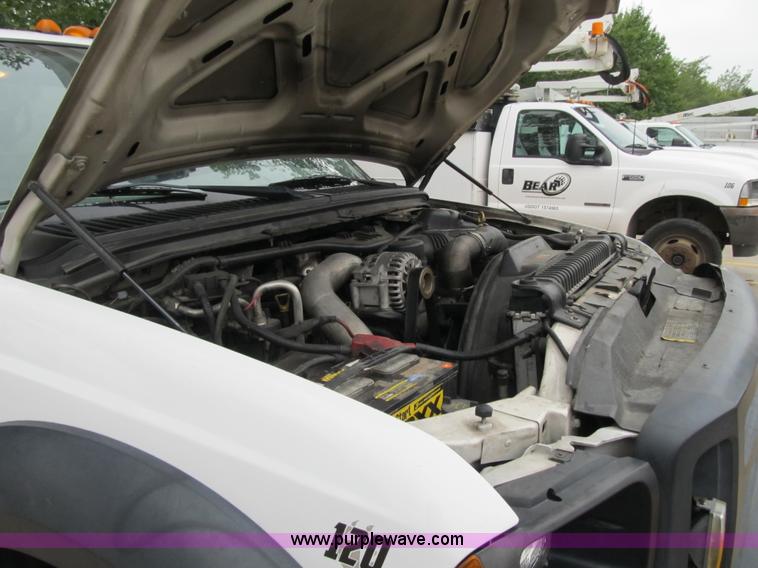 image for item G6522 2006 Ford F550 Super Duty XL bucket truck