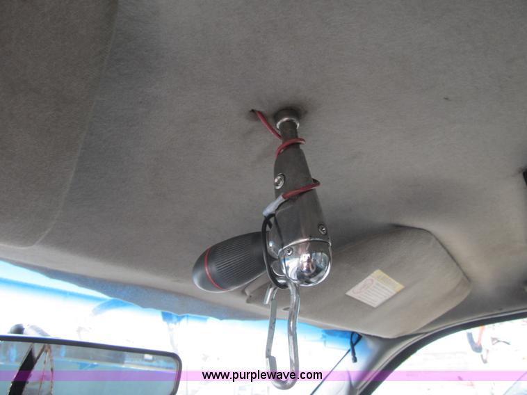 image for item G6523 2002 Ford F550 Super Duty XL bucket truck