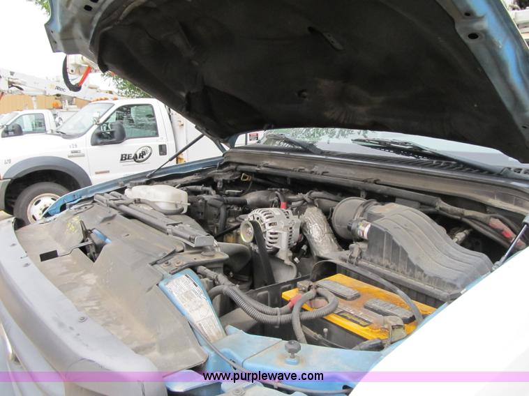 image for item G6523 2002 Ford F550 Super Duty XL bucket truck