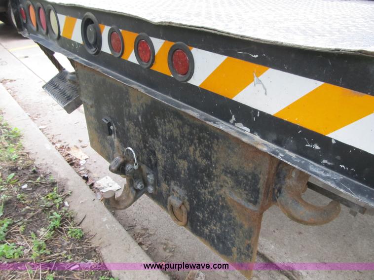 image for item G6523 2002 Ford F550 Super Duty XL bucket truck