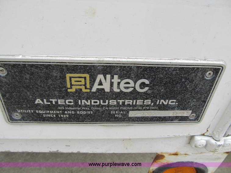 image for item G6523 2002 Ford F550 Super Duty XL bucket truck