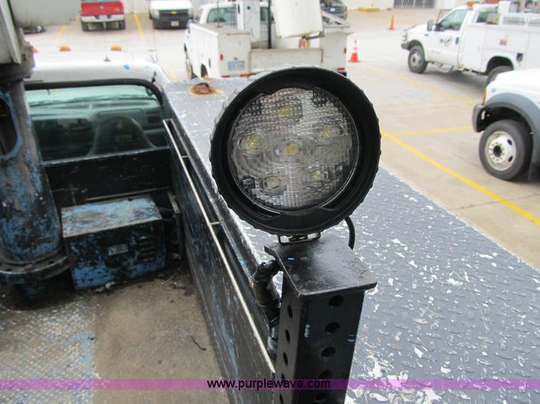 image for item G6523 2002 Ford F550 Super Duty XL bucket truck