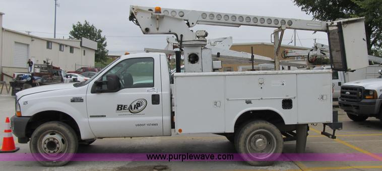 image for item G6524 2001 Ford F550 Super Duty XL bucket truck