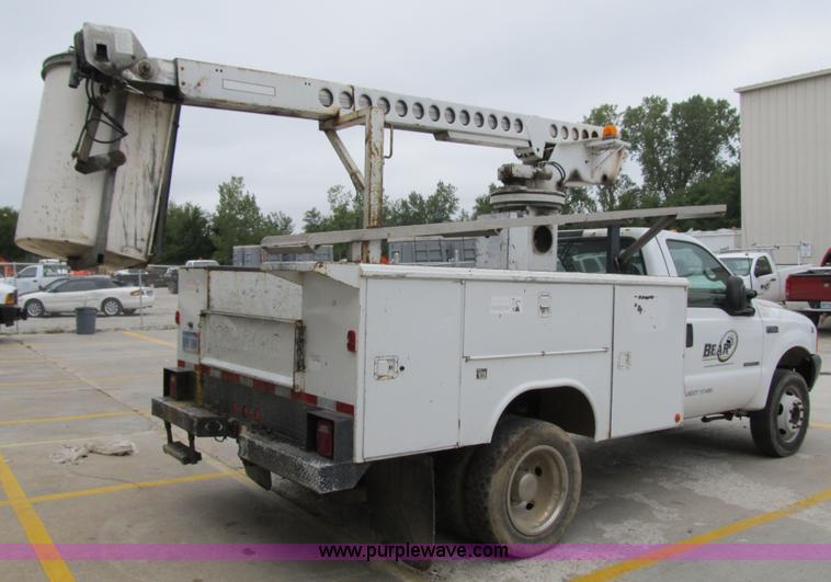 image for item G6524 2001 Ford F550 Super Duty XL bucket truck