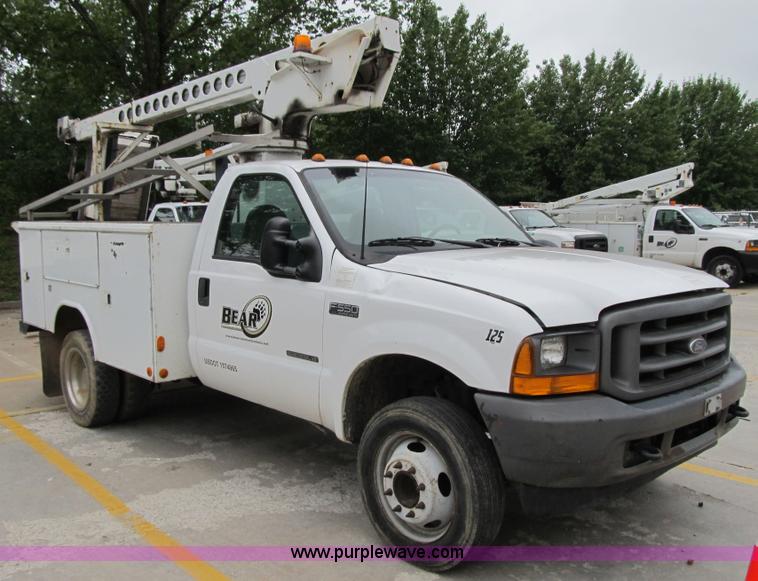 image for item G6524 2001 Ford F550 Super Duty XL bucket truck
