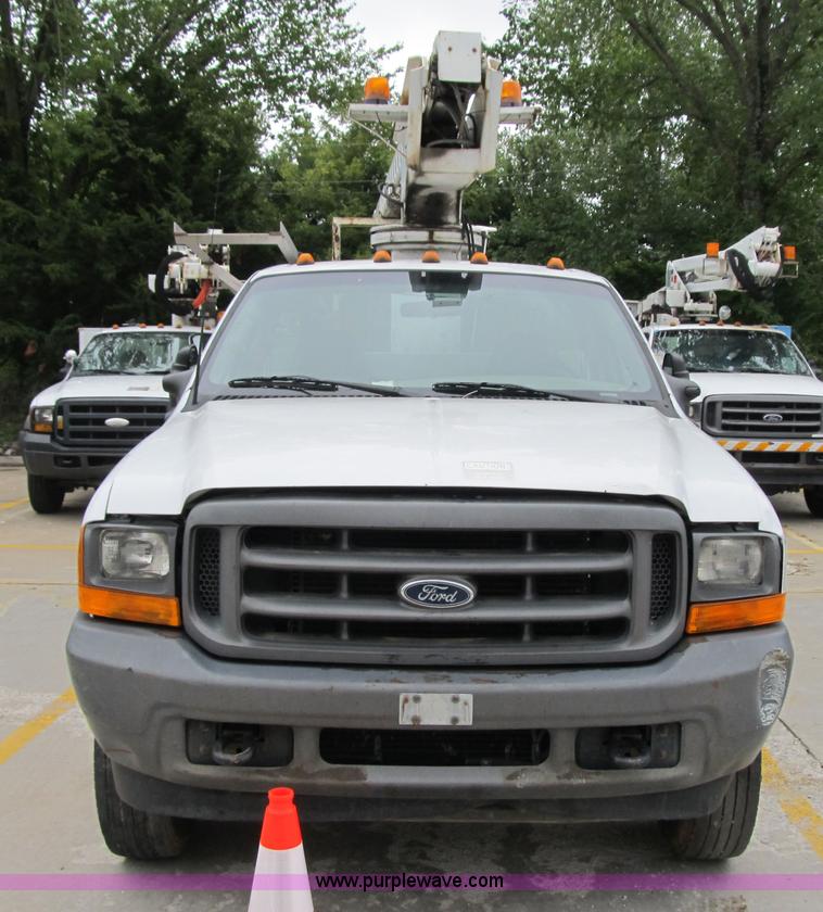 image for item G6524 2001 Ford F550 Super Duty XL bucket truck