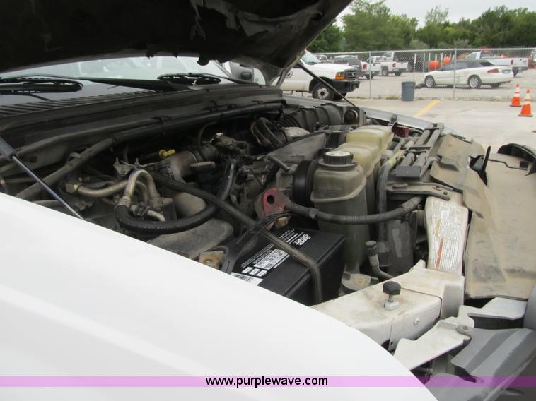 image for item G6524 2001 Ford F550 Super Duty XL bucket truck