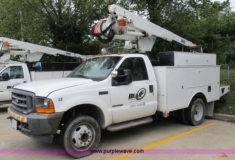 image for item G6525 2001 Ford F550 Super Duty XL bucket truck