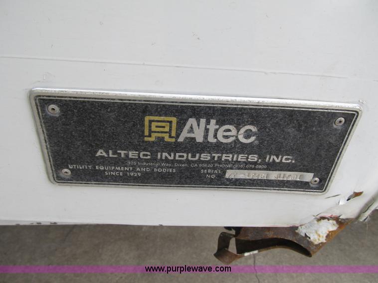 image for item G6525 2001 Ford F550 Super Duty XL bucket truck