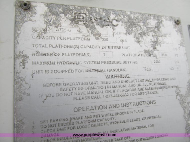 image for item G6525 2001 Ford F550 Super Duty XL bucket truck