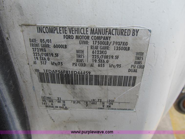 image for item G6525 2001 Ford F550 Super Duty XL bucket truck