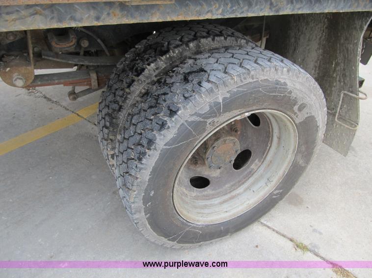 image for item G6526 2008 Ford F550 Super Duty XL Crew Cab flatbed truck