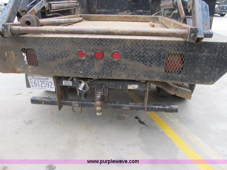 image for item G6526 2008 Ford F550 Super Duty XL Crew Cab flatbed truck