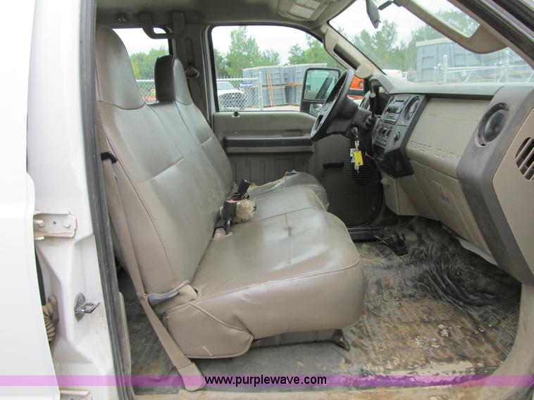 image for item G6526 2008 Ford F550 Super Duty XL Crew Cab flatbed truck