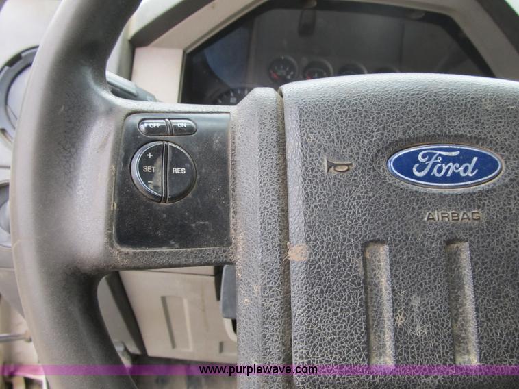 image for item G6526 2008 Ford F550 Super Duty XL Crew Cab flatbed truck