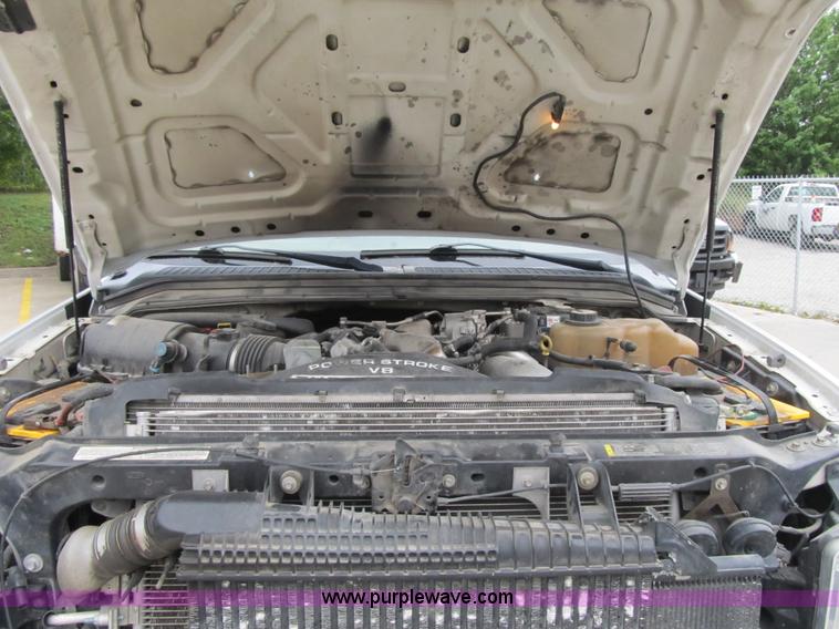 image for item G6526 2008 Ford F550 Super Duty XL Crew Cab flatbed truck