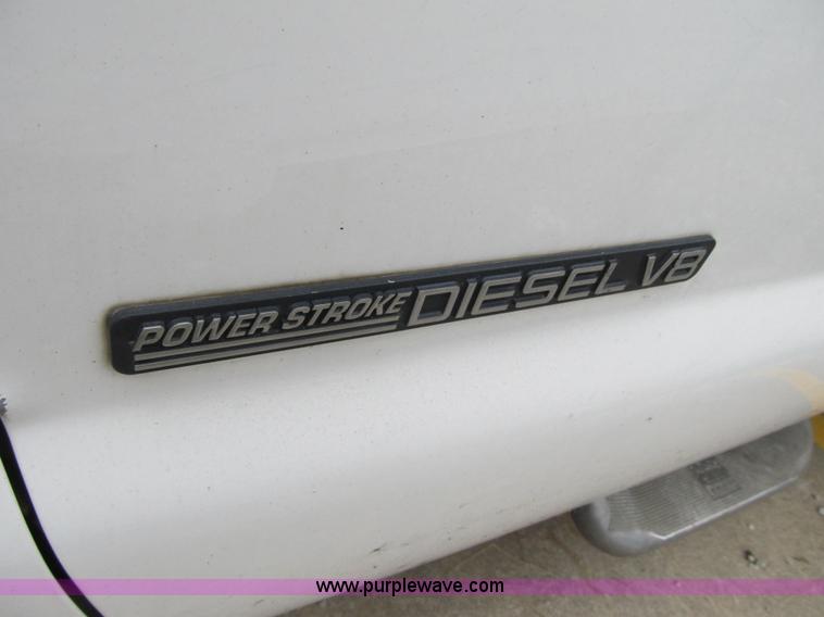 image for item G6527 2001 Ford F450 Super Duty XL bucket truck