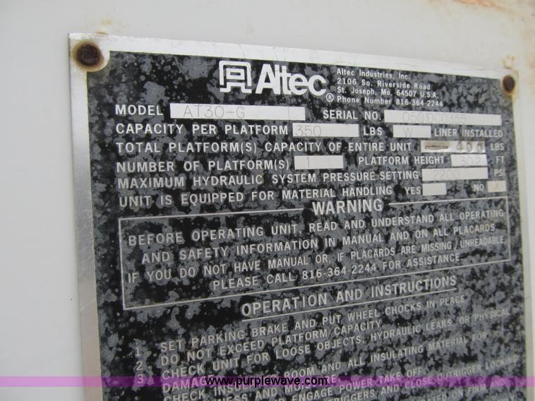 image for item G6527 2001 Ford F450 Super Duty XL bucket truck