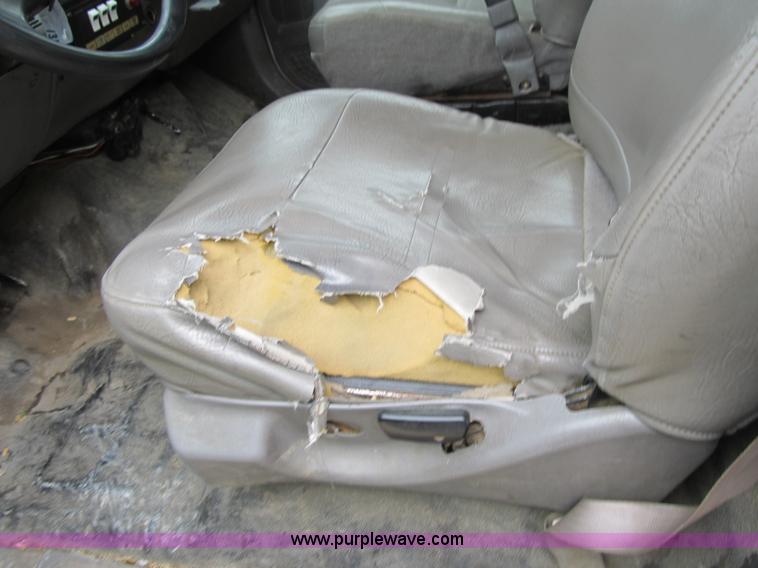 image for item G6527 2001 Ford F450 Super Duty XL bucket truck