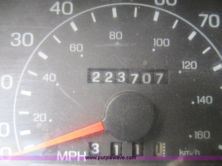 image for item G6527 2001 Ford F450 Super Duty XL bucket truck