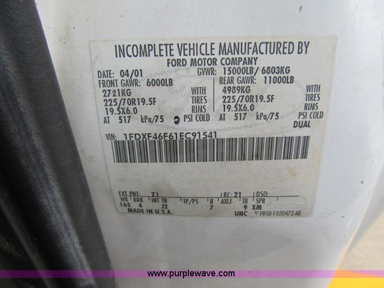 image for item G6527 2001 Ford F450 Super Duty XL bucket truck