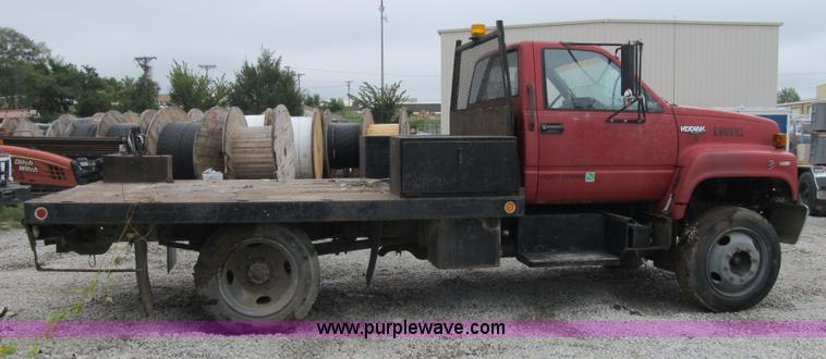 image for item G6528 1990 Chevrolet Kodiak C6500 flatbed truck