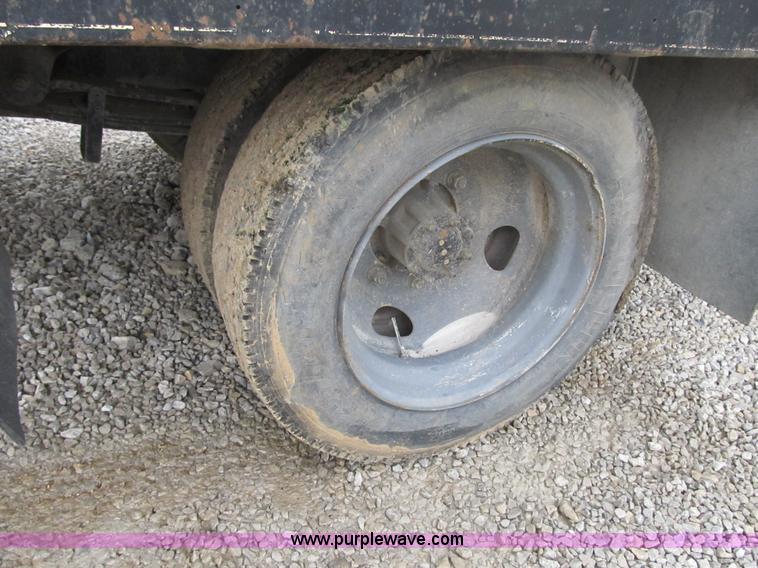 image for item G6528 1990 Chevrolet Kodiak C6500 flatbed truck