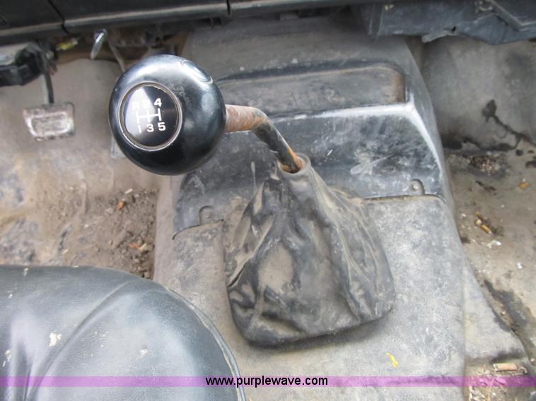 image for item G6528 1990 Chevrolet Kodiak C6500 flatbed truck