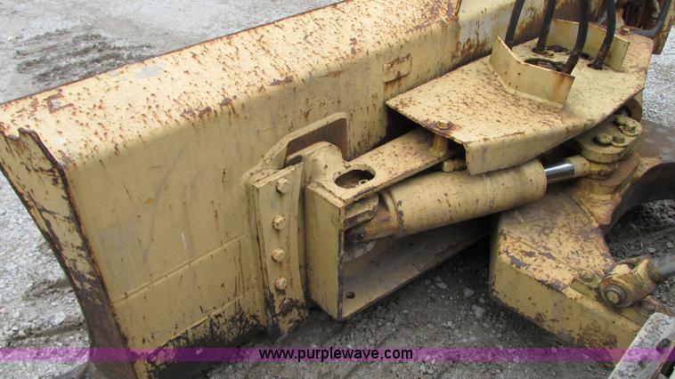 image for item G9091 1993 Case 550E long track dozer