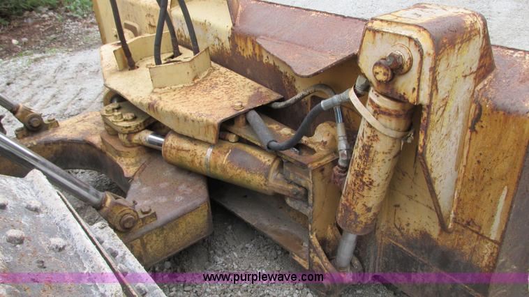 image for item G9091 1993 Case 550E long track dozer