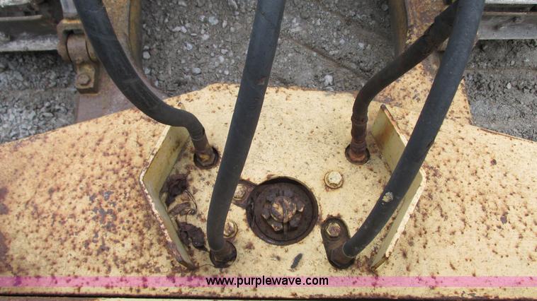 image for item G9091 1993 Case 550E long track dozer