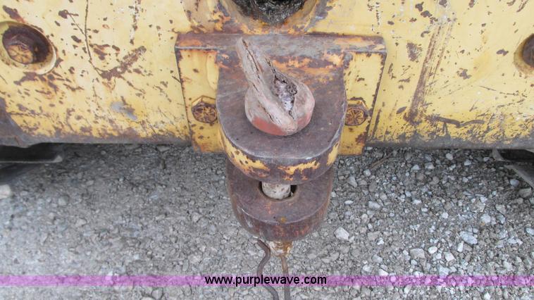 image for item G9091 1993 Case 550E long track dozer