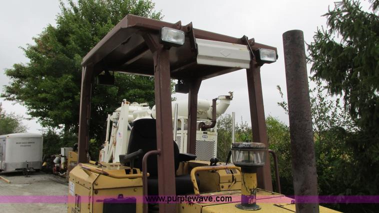 image for item G9091 1993 Case 550E long track dozer