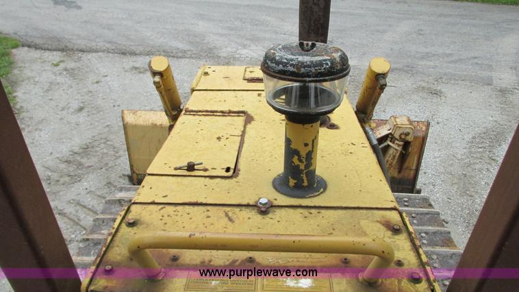 image for item G9091 1993 Case 550E long track dozer