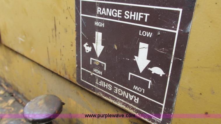 image for item G9091 1993 Case 550E long track dozer