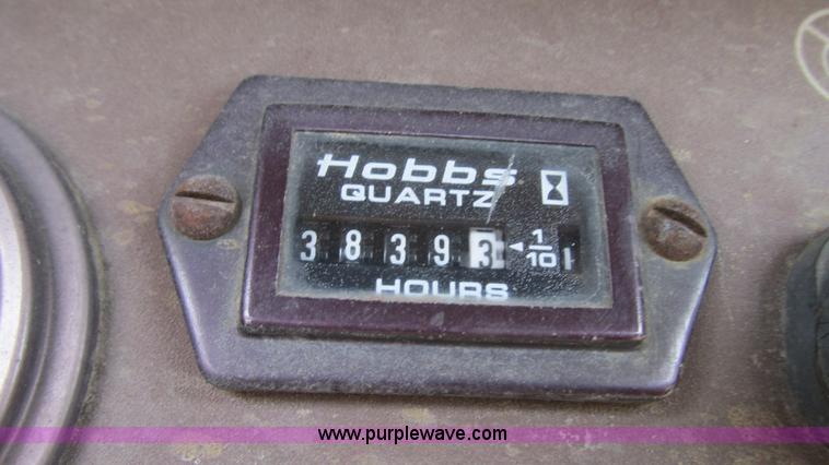 image for item G9091 1993 Case 550E long track dozer