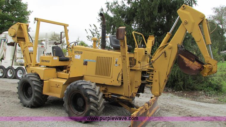 image for item G9093 1989 Vermeer V7550 cable plow