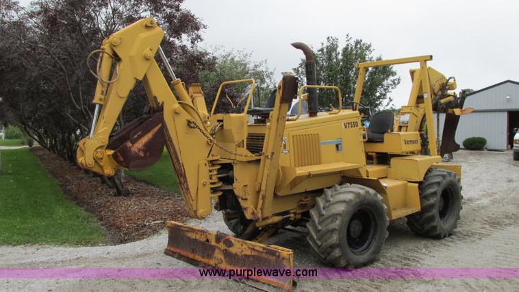 image for item G9093 1989 Vermeer V7550 cable plow