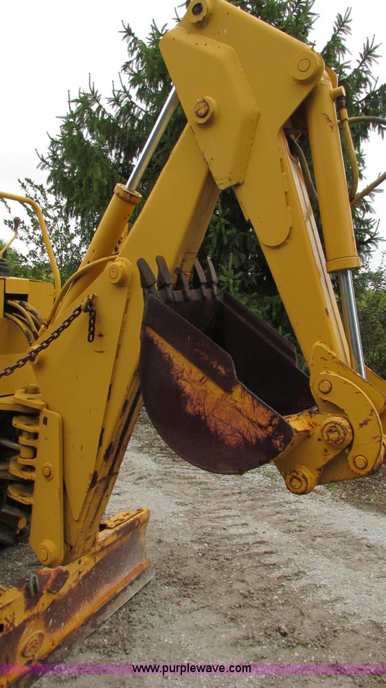 image for item G9093 1989 Vermeer V7550 cable plow