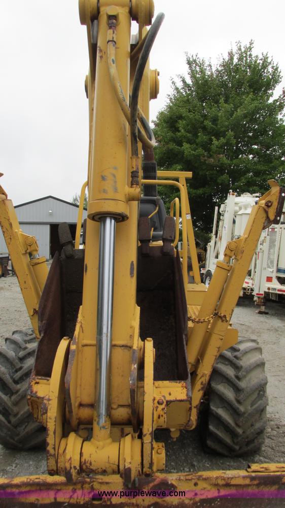 image for item G9093 1989 Vermeer V7550 cable plow