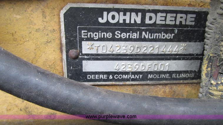 image for item G9093 1989 Vermeer V7550 cable plow