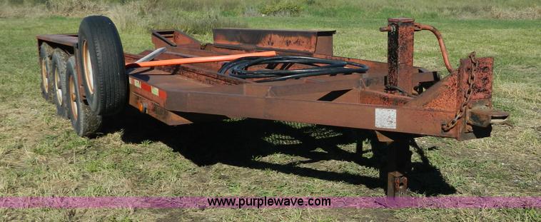 image for item H2368 1999 Belshe T-2 triple axle trailer