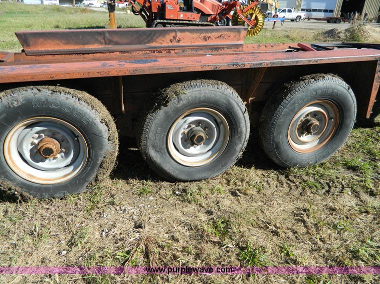 image for item H2368 1999 Belshe T-2 triple axle trailer