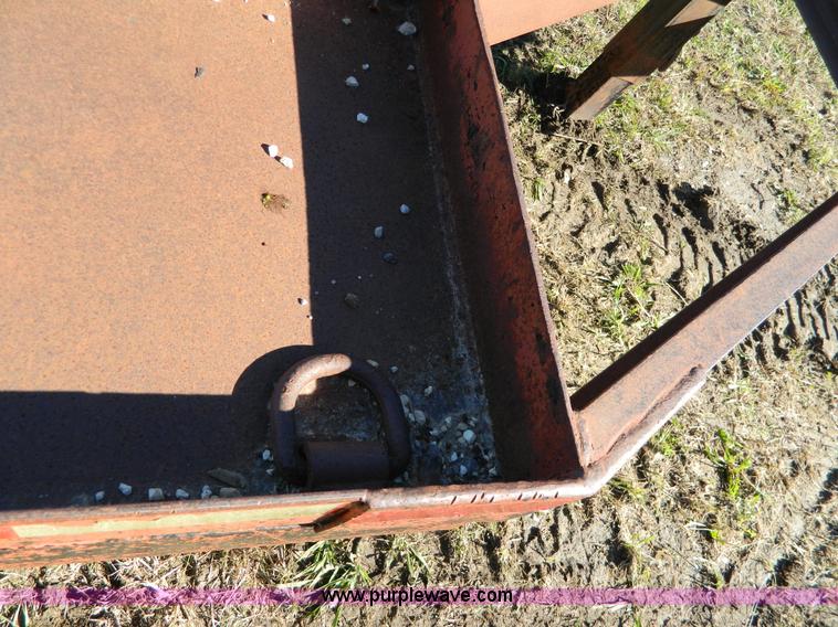 image for item H2368 1999 Belshe T-2 triple axle trailer